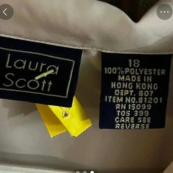 Laura Scott Beige Button-Up Top - Picture 3 of 3